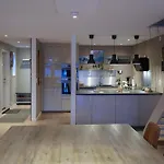 Eget Hus I Sjokanten Ved Fjorden Prázdninový dům Langevag