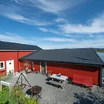 Eget Hus I Sjokanten Ved Fjorden