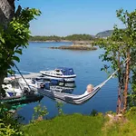 Eget Hus I Sjokanten Ved Fjorden Prázdninový dům