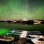 Eget Hus I Sjokanten Ved Fjorden *