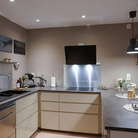 Eget Hus I Sjokanten Ved Fjorden 度假居