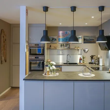 Eget Hus I Sjokanten Ved Fjorden 度假居 *