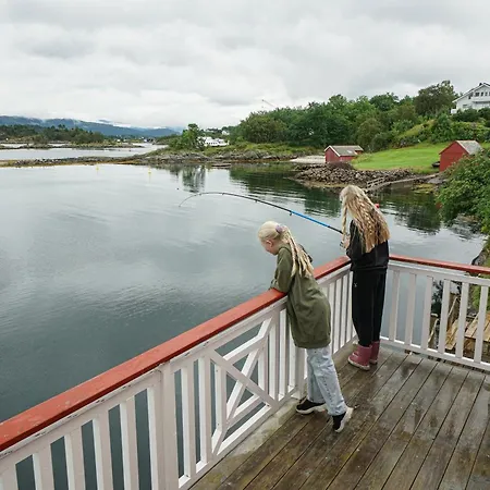 度假居 Eget Hus I Sjokanten Ved Fjorden *