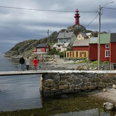 Eget Hus I Sjokanten Ved Fjorden *