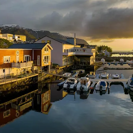 Semesterbostad Eget Hus I Sjokanten Ved Fjorden