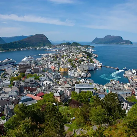 度假居 Eget Hus I Sjokanten Ved Fjorden