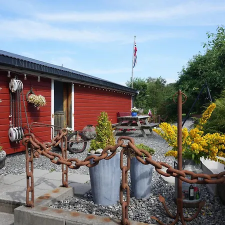 Eget Hus I Sjokanten Ved Fjorden * Langevag