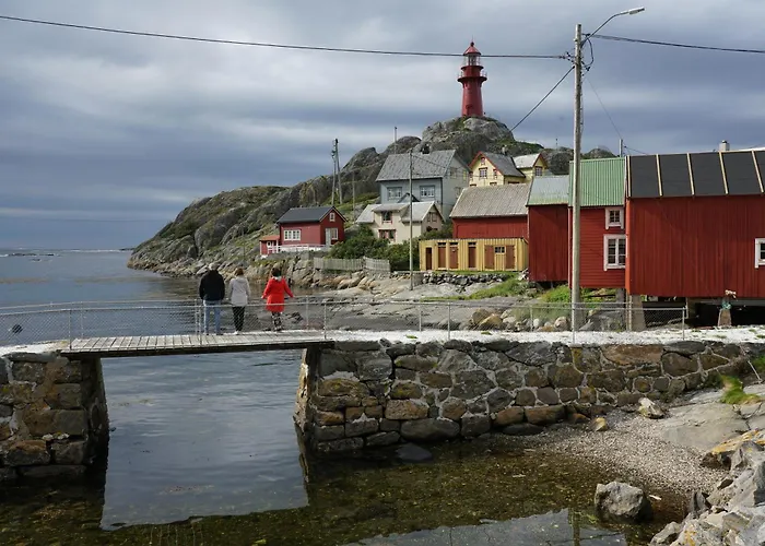 Eget Hus I Sjokanten Ved Fjorden *