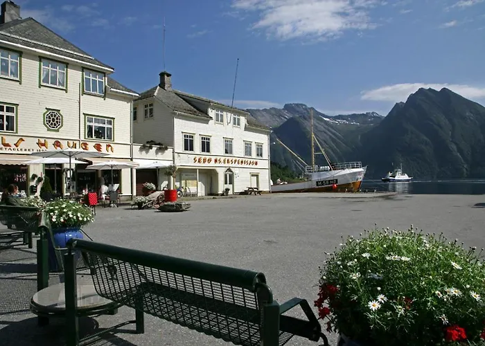Feriehus Eget Hus I Sjokanten Ved Fjorden *
