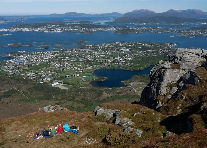 Eget Hus I Sjokanten Ved Fjorden Feriehus