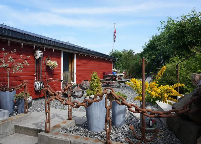 Eget Hus I Sjokanten Ved Fjorden * Langevag